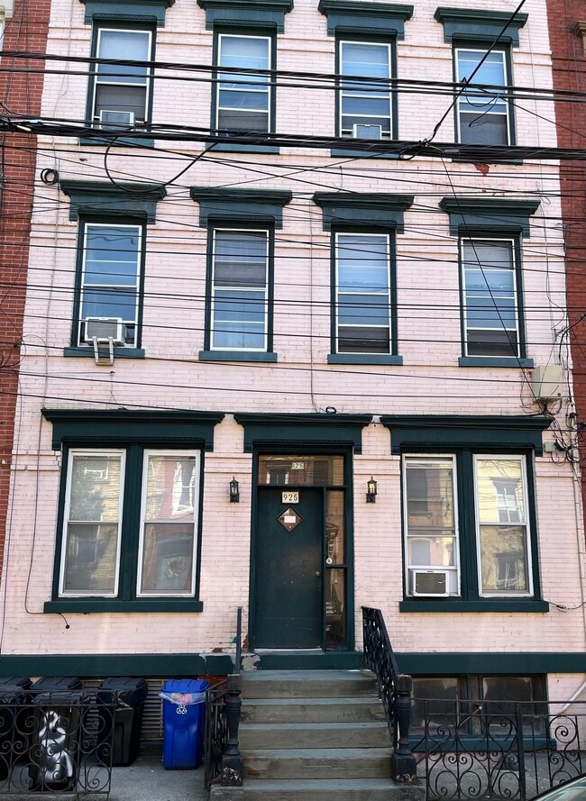 property at 925 Park Ave