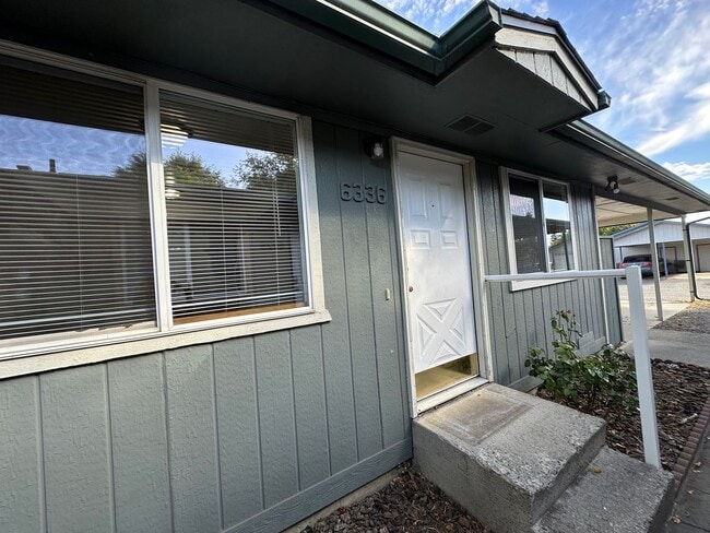 6336 N Crestline St in Spokane, WA - Building Photo - Building Photo
