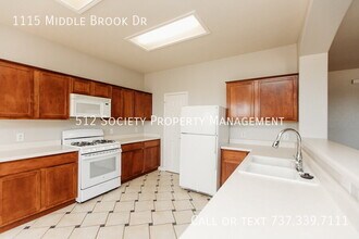 1115 Middle Brook Dr in Leander, TX - Building Photo - Building Photo