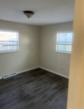 4917 Sidney St in Lansing, MI - Building Photo - Building Photo