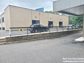 101 Monmouth St in Brookline, MA - Building Photo