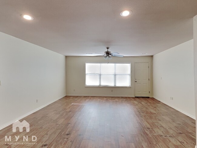 311 E Thurman St in Prairie Grove, AR - Building Photo - Building Photo