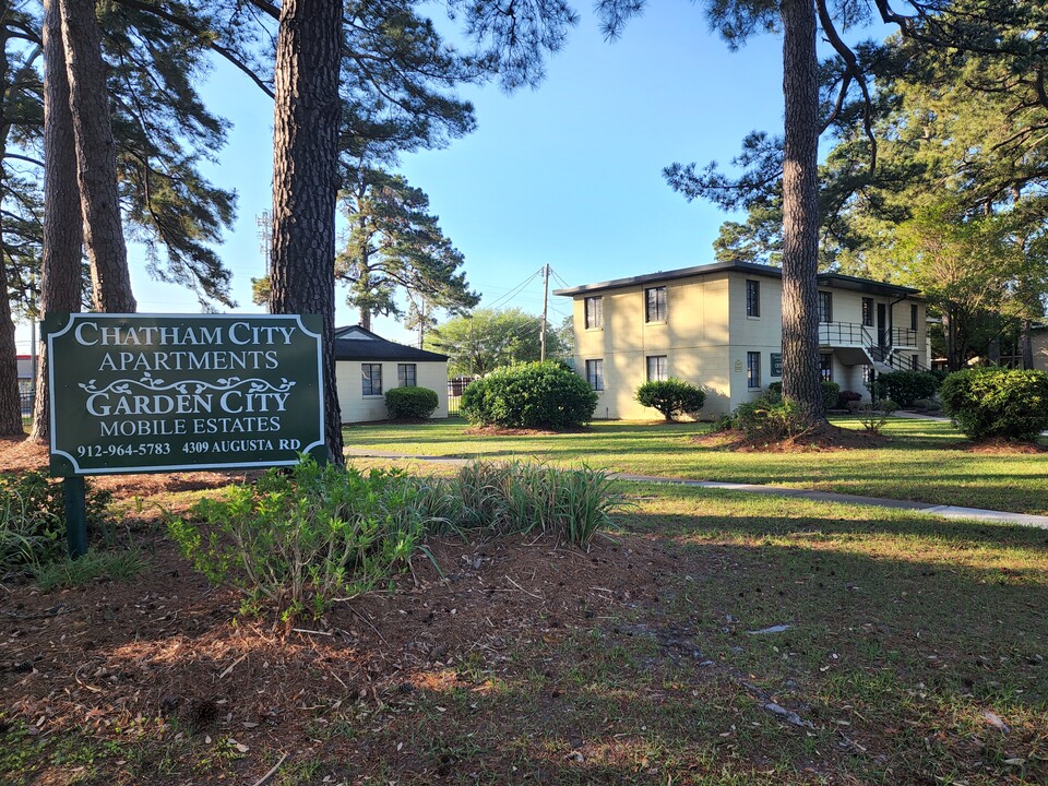 Chatham City Apartments in Savannah, GA - Building Photo