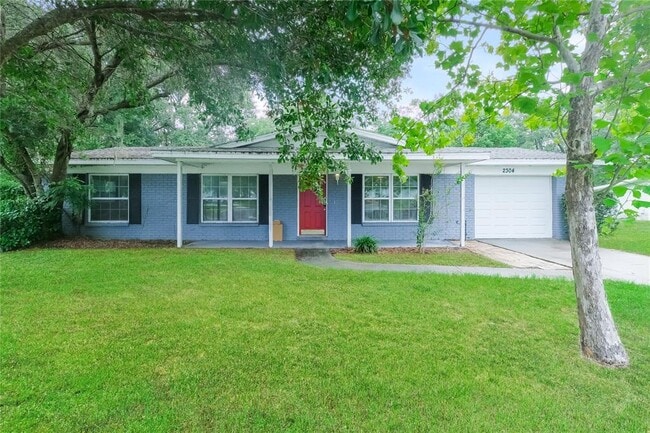 property at 2304 Leonard Dr