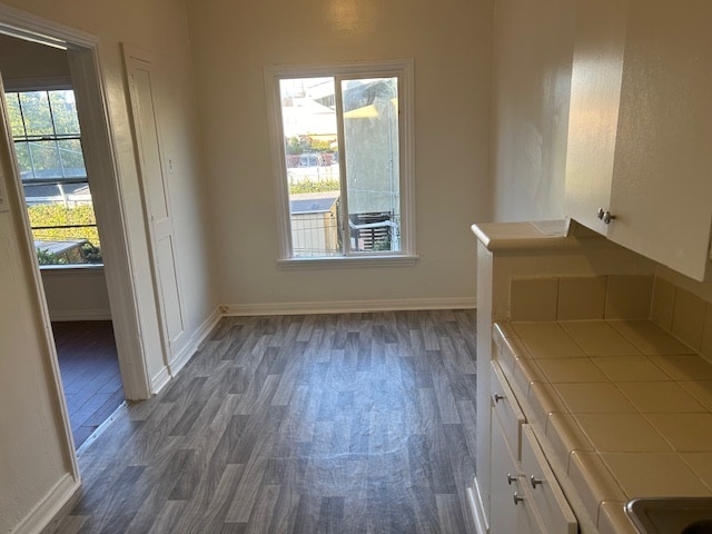 2329 Crenshaw Blvd, Unit 205 in Los Angeles, CA - Building Photo - Building Photo