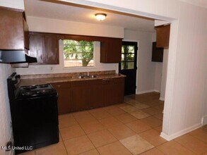 1445 Whitworth Cove in Southaven, MS - Foto de edificio - Building Photo