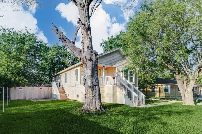property at 6054 Ridgeway Dr