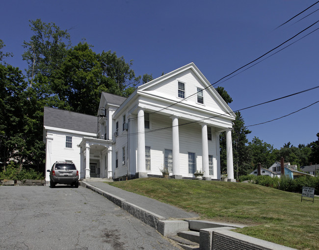 126 Blossom St in Fitchburg, MA - Building Photo - Building Photo