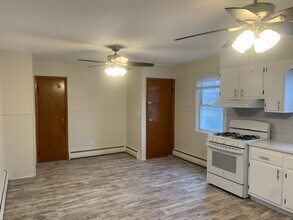 642 Beechmont Ave in Bridgeport, CT - Building Photo - Building Photo