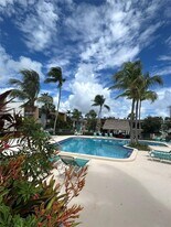 8261 SW 128th St in Pinecrest, FL - Building Photo