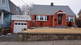139 Swanson Ave in Stratford, CT - Building Photo