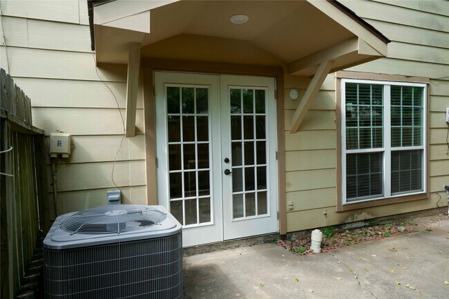 14209 Briarsage Ct in Houston, TX - Building Photo - Building Photo