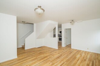 847 NE Webster St in Portland, OR - Building Photo - Building Photo