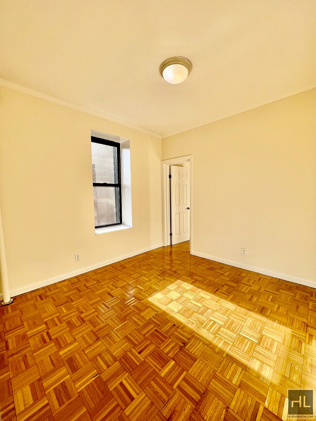 East 38th Street, Unit 5B in New York, NY - Foto de edificio - Building Photo