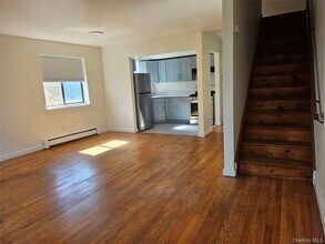 39-22 211th St in Queens, NY - Building Photo - Building Photo