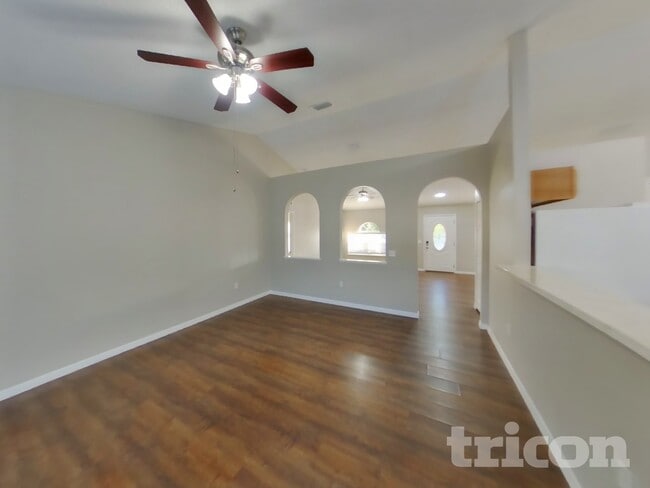 9297 Oak Grove St in Spring Hill, FL - Building Photo - Building Photo