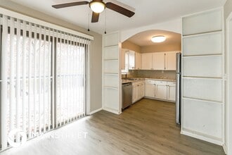 5833 N Lenox Ave in Kansas City, MO - Foto de edificio - Building Photo