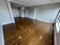 263 W 2nd St, Unit 1 in Boston, MA - Building Photo - Building Photo