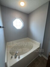 215 Bridgemont Way in Hinesville, GA - Building Photo - Building Photo