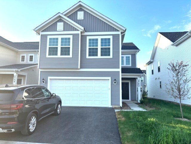 2760 Lawlor Ln in Naperville, IL - Building Photo