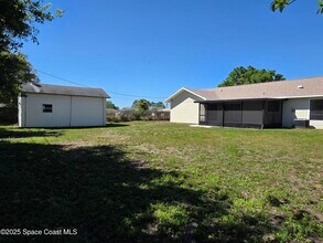 510 Brickell St SE in Palm Bay, FL - Building Photo - Building Photo