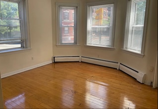 294 Harvard St, Unit 279-42 in Cambridge, MA - Building Photo - Building Photo