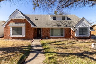 4306 Briar Cliff Dr in Wichita Falls, TX - Building Photo
