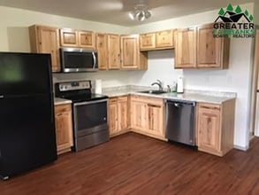 690 El Rancho Dr in Fairbanks, AK - Building Photo - Building Photo