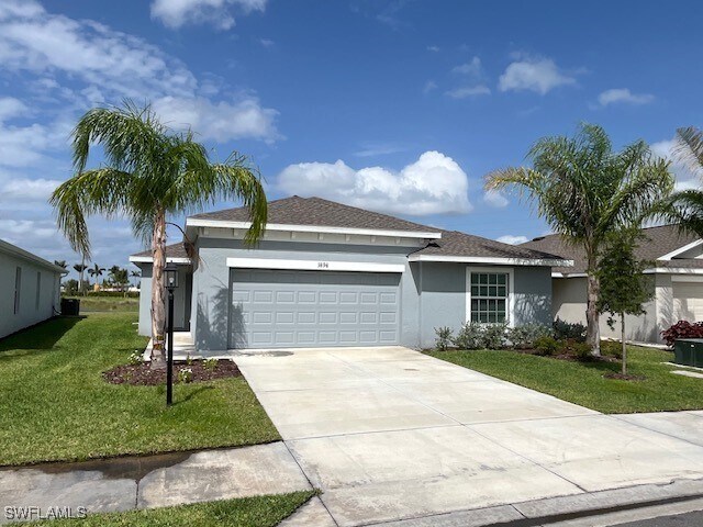 3898 Treasure Oak Wy in Ft. Myers, FL - Building Photo