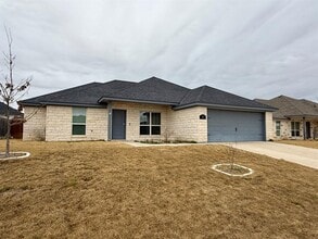 128 Elmer Ave in Burnet, TX - Building Photo - Building Photo
