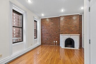 800 Ocean Ave in Jersey City, NJ - Foto de edificio - Building Photo