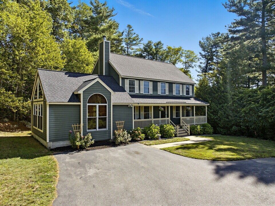 15 Calvin St in Ayer, MA - Building Photo