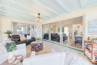 14283 Sharon Dr in Largo, FL - Building Photo - Building Photo