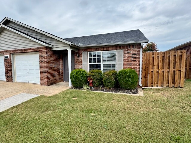 3500 SW Landau Ct in Bentonville, AR - Building Photo