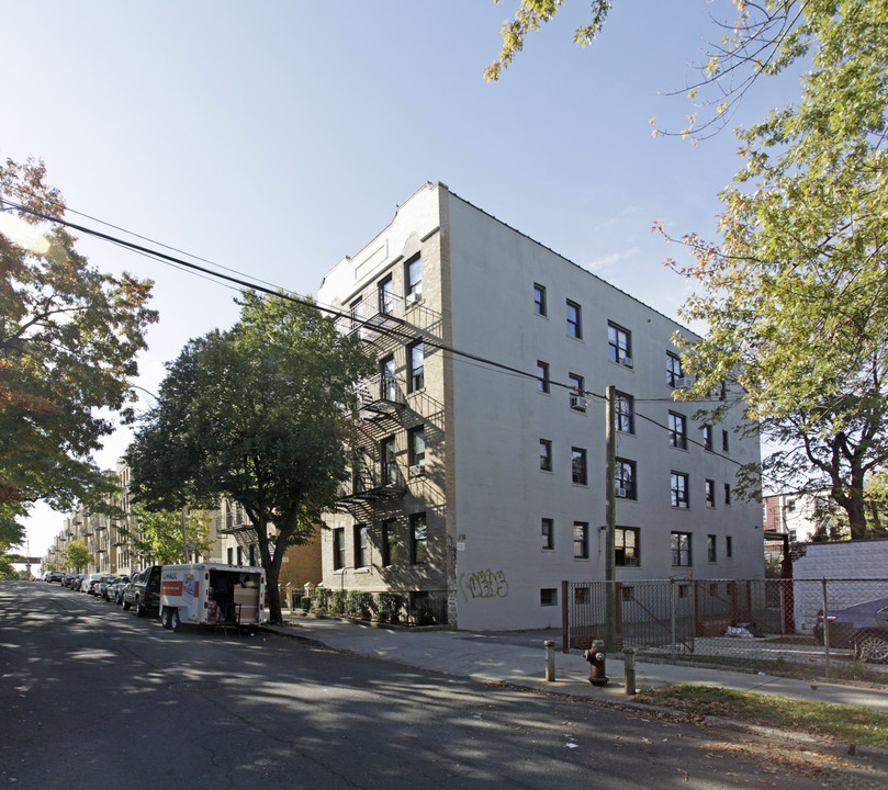 Crescent Street Apartments in Astoria, NY - Building Photo