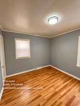 8640 Chalmers Ave in Warren, MI - Foto de edificio - Building Photo