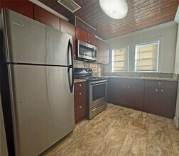 3215 E Louisiana Ave in Tampa, FL - Building Photo - Building Photo