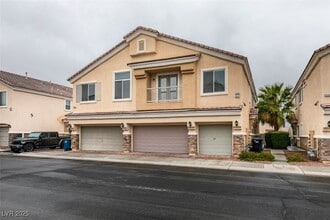 3508 Hazelnut Pine Pl in North Las Vegas, NV - Foto de edificio - Building Photo