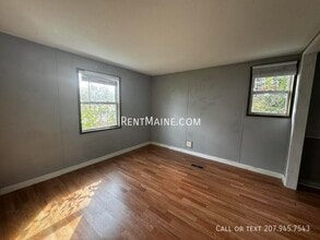 2 Cloverleaf St in Winthrop, ME - Building Photo - Building Photo