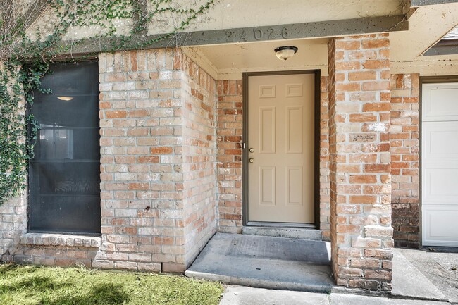 24026 Spring Briar Ln in Spring, TX - Building Photo - Building Photo