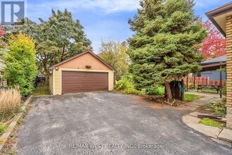 90 Napier St in Vaughan, ON - Building Photo - Building Photo