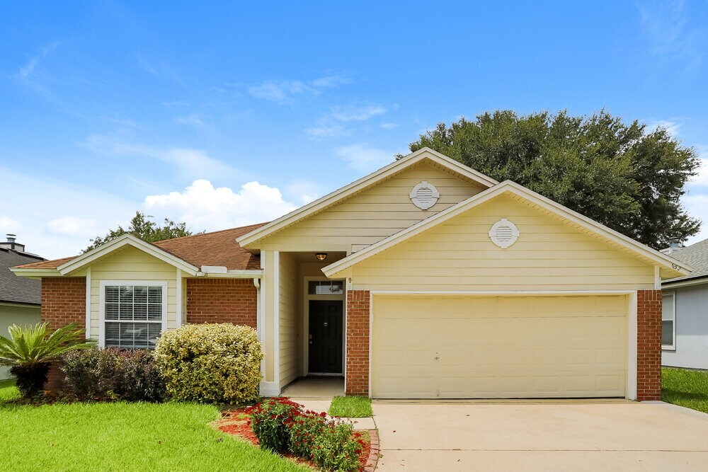 652 Morning Mist Way in Orange Park, FL - Building Photo