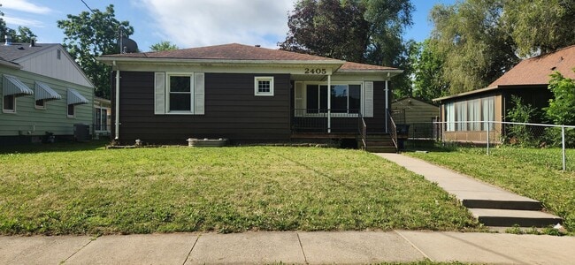property at 2405 Maple St