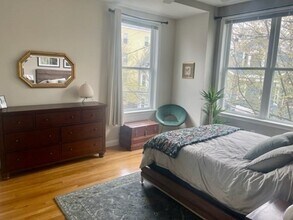 201 Norfolk St, Unit 2-2 in Cambridge, MA - Building Photo - Building Photo