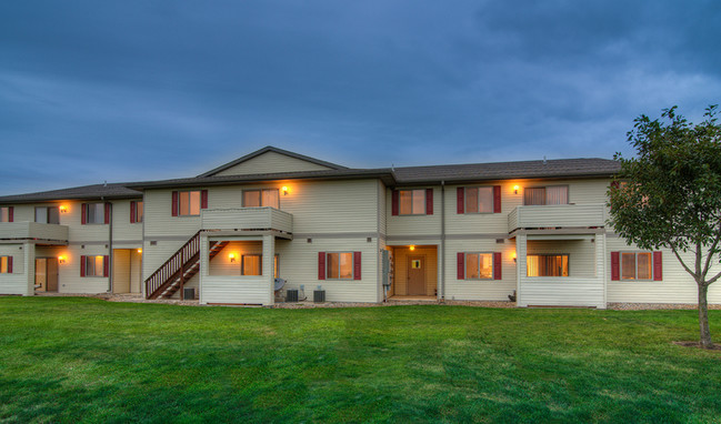 Amberwood Apartments in Norfolk, NE - Building Photo - Building Photo