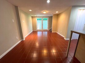 627 E 14th St in Houston, TX - Building Photo