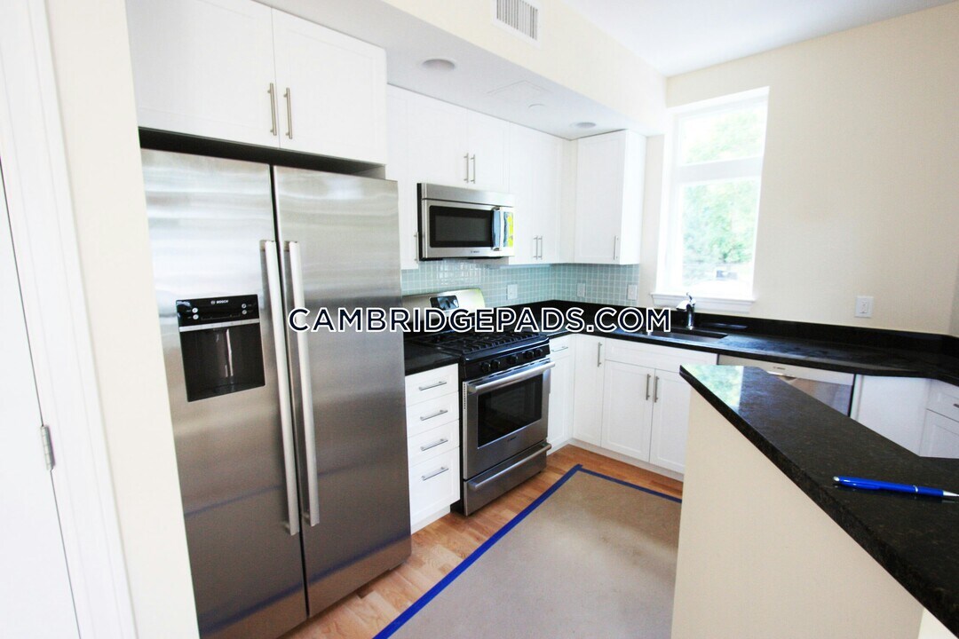 7 Cameron Ave-Unit -210 in Cambridge, MA - Building Photo
