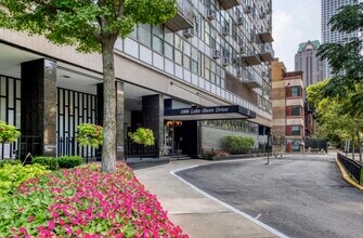 129 E Bellevue Pl, Unit 301 in Chicago, IL - Foto de edificio - Building Photo