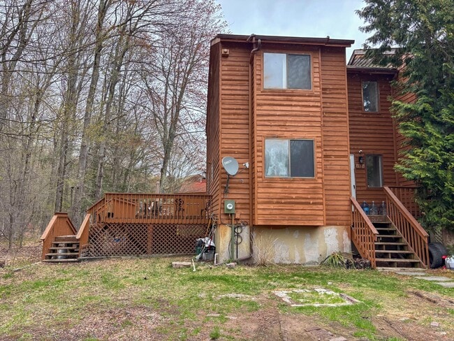 property at 12 Edelweiss Dr