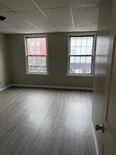 219 Grant St, Unit 219.5 Grant St in Dennison, OH - Foto de edificio - Building Photo